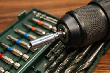 Tornavida kafası bit setinde. Yeni inşa araçları