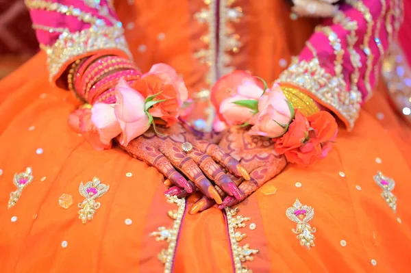 Popular Mehndi Designs Hands Hands Painted Mehandi Indian Traditions — Stock Photo, Image