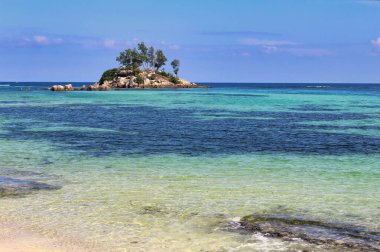 Anse Royale, Mahe Adası, Seyşeller 'deki olağanüstü güzel plajlar.