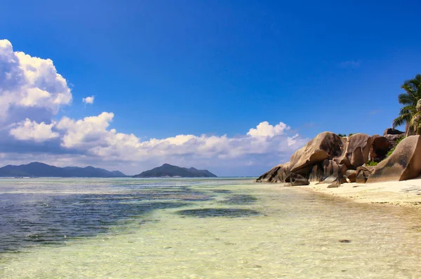 Великолепные Пески Всемирно Известного Пляжа Anse Source Argent Острове Дигю — стоковое фото
