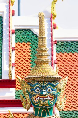 Thotsakhiriwan Yaksha ya da Wat Phra Kaew 'daki İlahi Muhafız heykeli ya da Tayland' ın tarihi şehir merkezinde bulunan Zümrüt Buda Tapınağı.