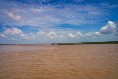 Tonle Sap - Siem Reap, Kamboçya 'daki Kamboçya' nın en büyük tatlı su gölü