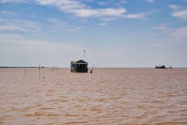 Tonle Sap Gölü 'nde yüzen evler - Siem Reap, Kamboçya, Asya' daki Kamboçya 'nın en büyük tatlı su gölü
