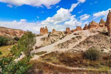 Hayali Vadi veya Devrent Vadisi, Goreme, Kapadokya Bölgesi, Orta Anadolu, Türkiye yakınlarında fantastik hayali hayvanların oluşturduğu eşsiz kaya ve taş oluşumlarıyla doludur..