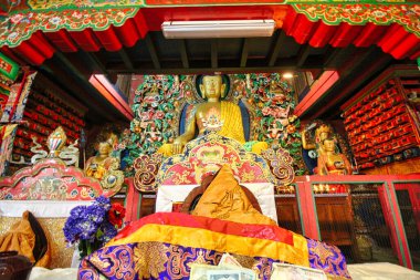 Tengboche 'daki Dawa Choling Tibet Manastırı' ndaki Buda Tanrısı, Himalayalar 'daki en büyük gompa, Nepal