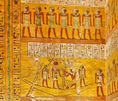 Duvardaki altın sarısı duvardaki duvarlar, Gates 'in Kitabı' ndan bir sahneyi resmediyor. Ramses IV, KV2, Krallar Vadisi, Luxor, Mısır 'daki J kabristanında.
