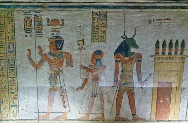 Koruyucu tanrı Dendeni, prens khaemwaset ve Ramesses III ile birlikte Khaemwaset 'in mezarında, Firavun Ramses' in Prens ve Oğlu III. QV44, Queens, Luxor, Mısır Vadisi