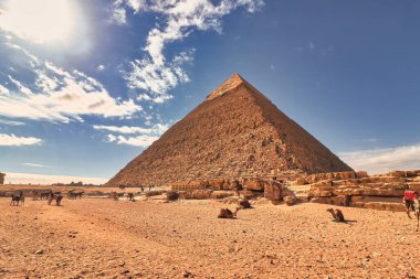 Büyük Khafre Piramidi, MÖ 25582532 yılında Mısır 'ın Kahire kenti yakınlarındaki Giza platosunda görülen dördüncü hanedanlık firavunu Khafre' nin mezarıdır.