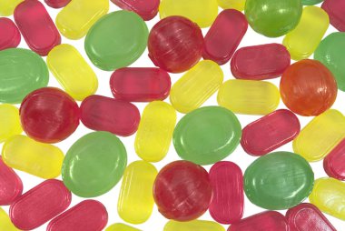 Karışık renkli sert şekerler. Tatlı şeyler ve şekerler.