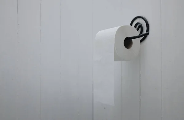 Biała Toaleta Toaleta Papier Toaletowy Umywalka Czysty Skład — Zdjęcie stockowe