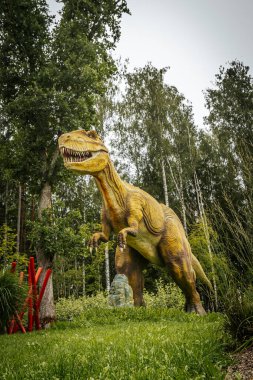 Hayvanlar, dinozorlar, doğal dinozor parkı 