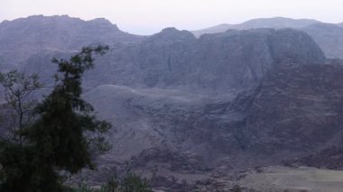 Ürdün 'ün Petra' sı Wadi Musa 'nın manzarası.