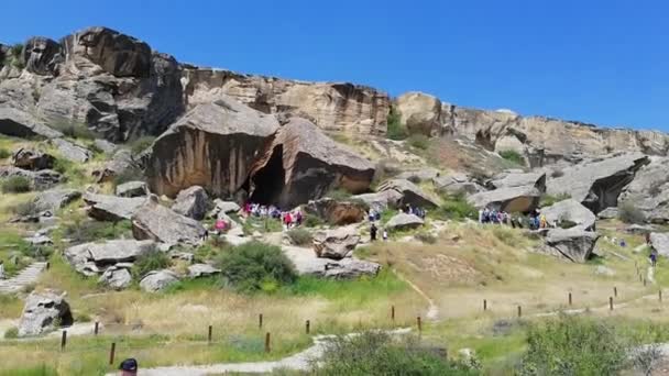 Gobustan Rock Art Kulturális Tájkép Egy Nemzeti Park Azerbajdzsánban — Stock videók