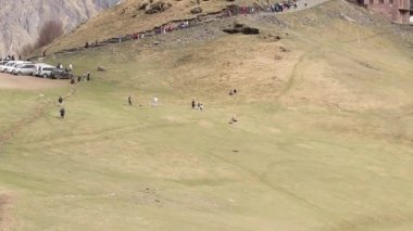 Gergeti Trinity Kilisesi, Gürcistan 'ın ulusal sembolü.. 