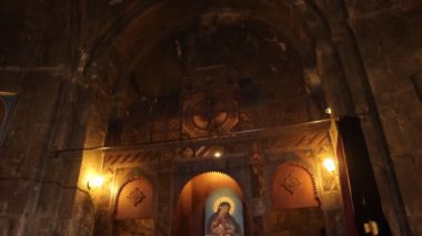 Ermenistan 'daki Sevan Manastırı veya Kara Manastır.