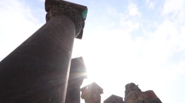 Ermenistan 'daki Zvartnots Katedrali' nin kalıntıları.  