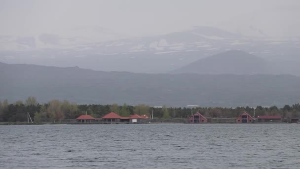Bela Vista Lago Sevan Nas Montanhas Cáucaso Armênia — Vídeo de Stock