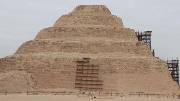 Restaureringsarbete Vid Djosers Styvpyramid Saqqara Egypten — Stockvideo