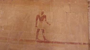 Mısır 'daki Hatshepsut morg tapınağından yardım.