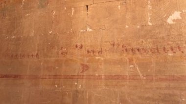 Mısır 'daki Hatshepsut morg tapınağından yardım.
