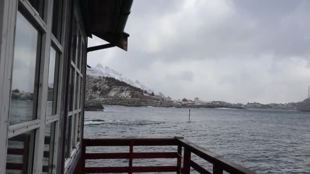 Vista Cidade Pequena Coberta Neve Uma Aldeia Lofoten Noruega — Vídeo de Stock
