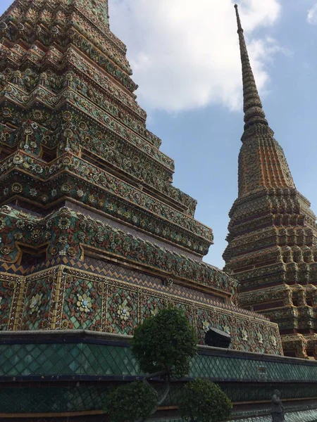 观音佛寺是曼谷的一座佛寺建筑群 — 图库照片