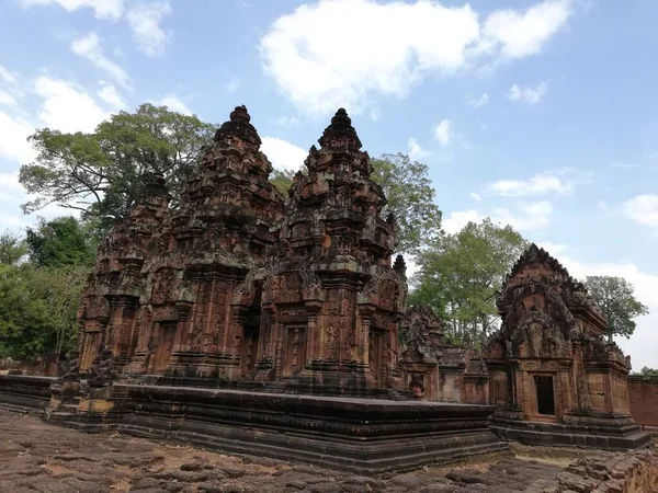 Историческое Место Камбодже Бантей Срей Храм Леди — стоковое фото