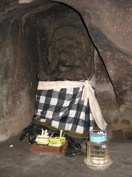 Ganesha在印度尼西亚巴厘大象洞穴的图像 — 图库照片
