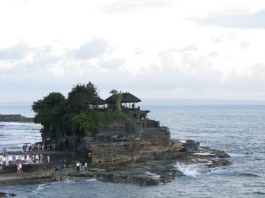 Tanah Lot Tapınağı, Endonezya, Bali 'deki antik bir Hindu Tapınağı..