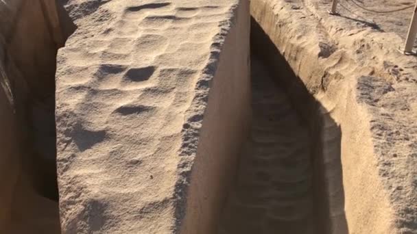 アスワン エジプトに切りかけのオベリスク — ストック動画
