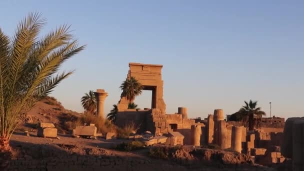 Ηλιοβασίλεμα Στο Ναό Karnak Στο Λούξορ Αίγυπτος — Αρχείο Βίντεο