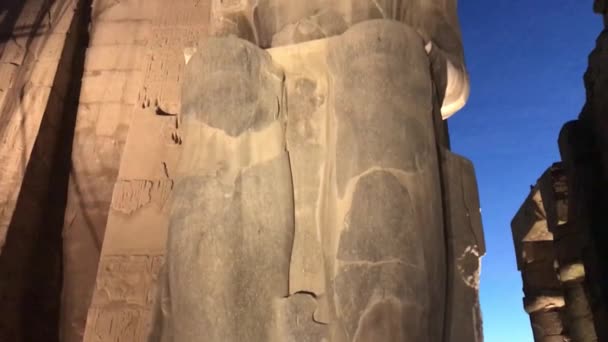 Колоссальная Статуя Рамсеса Входа Храм Луксора Египет — стоковое видео