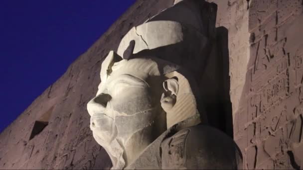 Estátua Colossal Ramsés Entrada Templo Luxor Egito — Vídeo de Stock