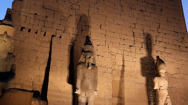 Luxor Tapınağında Gece, Antik Mısır Tapınak Kompleksi.