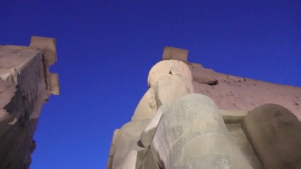 Ramses Nin Heykeli Mısır Daki Luxor Tapınağının Girişinde — Stok video