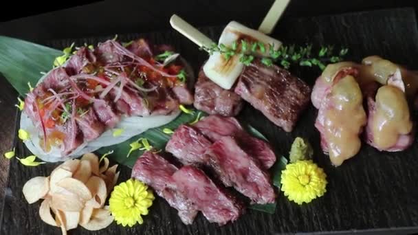 Talerz Degustacji Wołowiny Restauracja Yuutaro — Wideo stockowe
