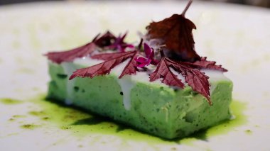 Tayland malzemelerinden esinlenilmiş bir amuse bouche, Wang Hinghoi.