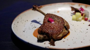 Baharatlı Ördek Konfit, Ana yemek, Wang Hinghoi.