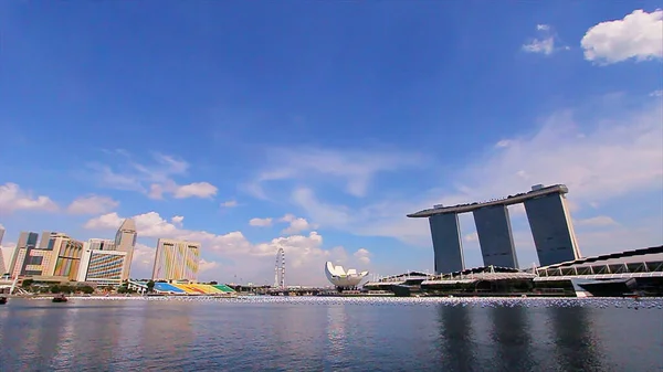 Singapur 'daki Marina Körfezi Kumları.
