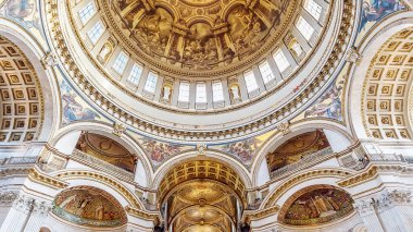 Londra, İngiltere 'deki Aziz Paul Katedrali.