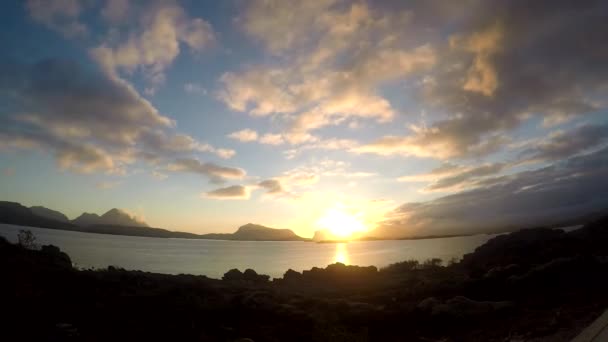 Sol Medianoche Las Islas Lofoten Noruega — Vídeo de stock