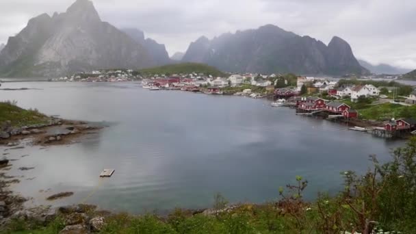 Reine Egy Kis Halászfalu Lofoten Szigeteken Híres Természeti Szépségéről Festői — Stock videók