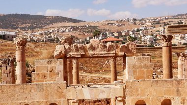 Ürdün 'ün Jerash kentindeki Kuzey Tiyatrosu.