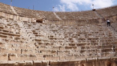 Ürdün 'ün Jerash kentindeki Güney Tiyatrosu.