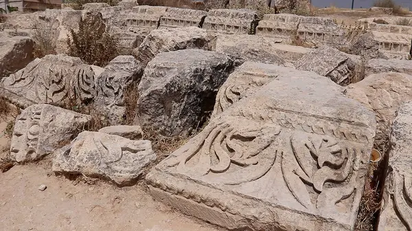 Ürdün 'ün antik kenti Jerash' ta oyma taşlar..