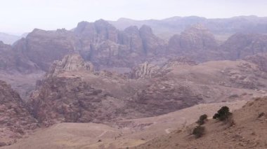 Wadi Musa 'da kaya oluşumu, Petra, Ürdün.