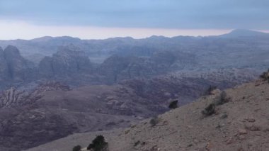 Wadi Musa 'da kaya oluşumu, Petra, Ürdün.