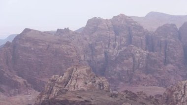 Wadi Musa 'da kaya oluşumu, Petra, Ürdün.