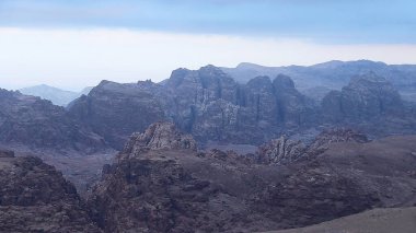 Wadi Musa 'da kaya oluşumu, Petra, Ürdün.