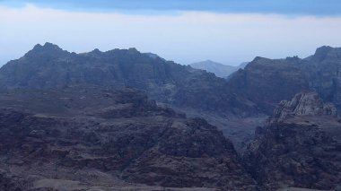 Wadi Musa 'da kaya oluşumu, Petra, Ürdün.